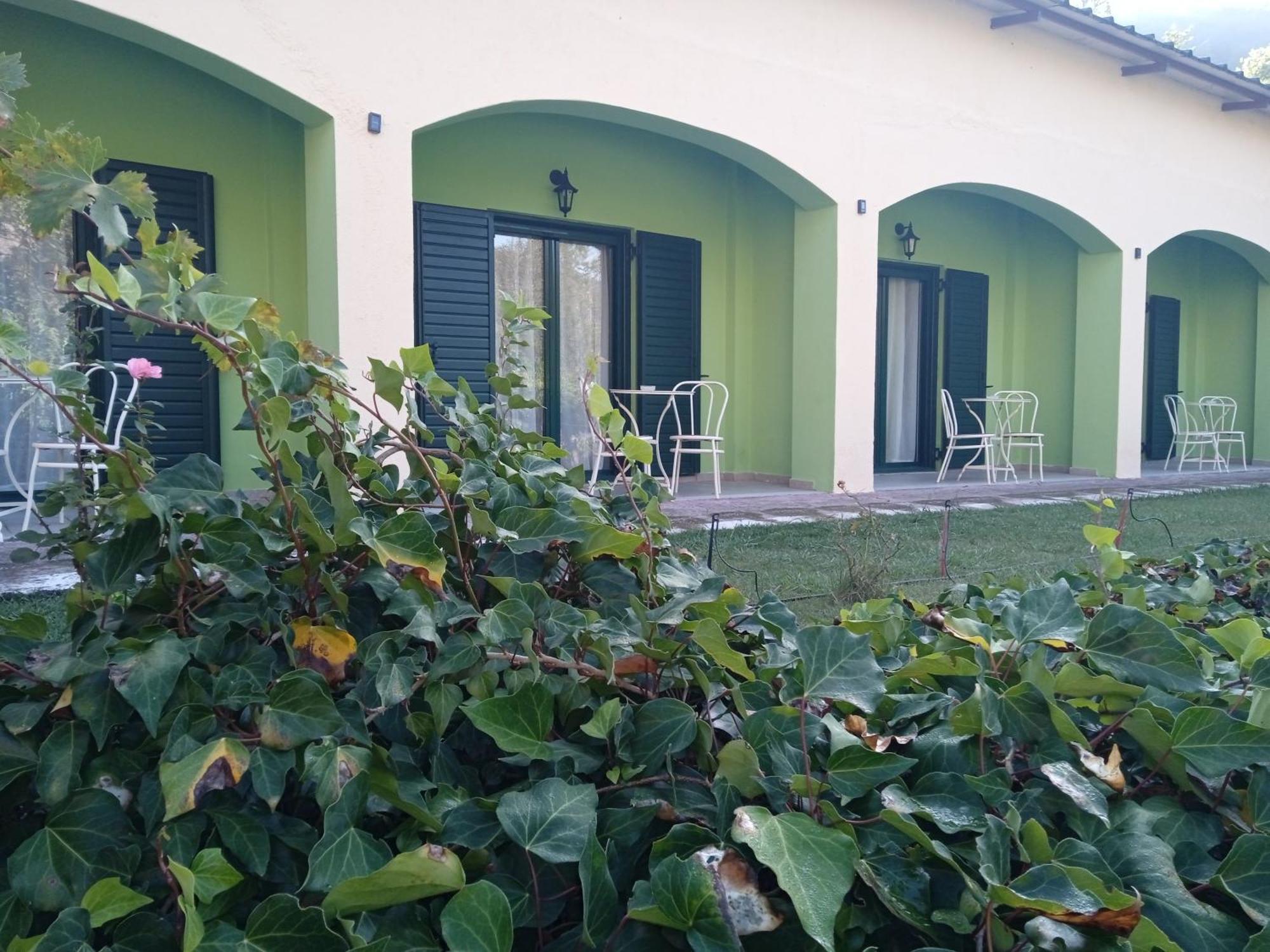Guesthouse Eleftherios Калаврита Экстерьер фото