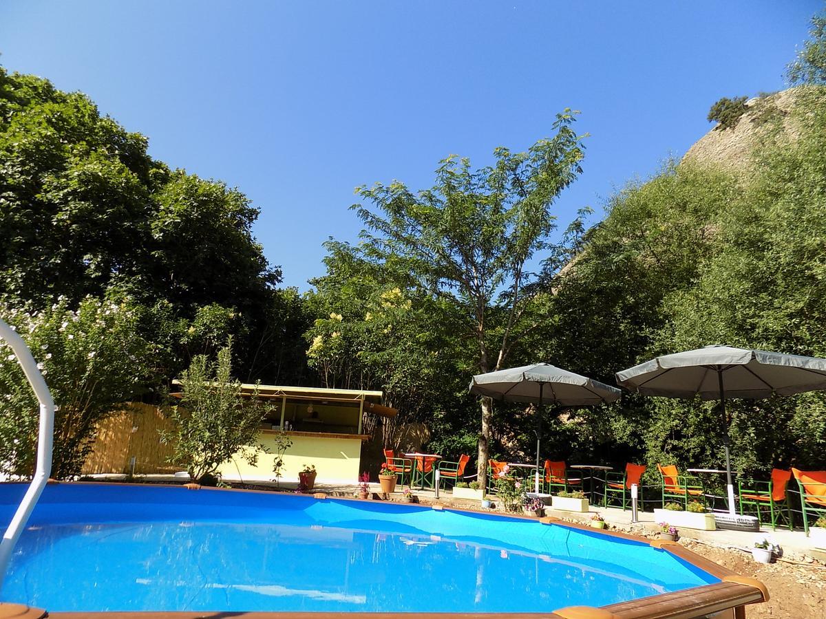 Guesthouse Eleftherios Калаврита Экстерьер фото