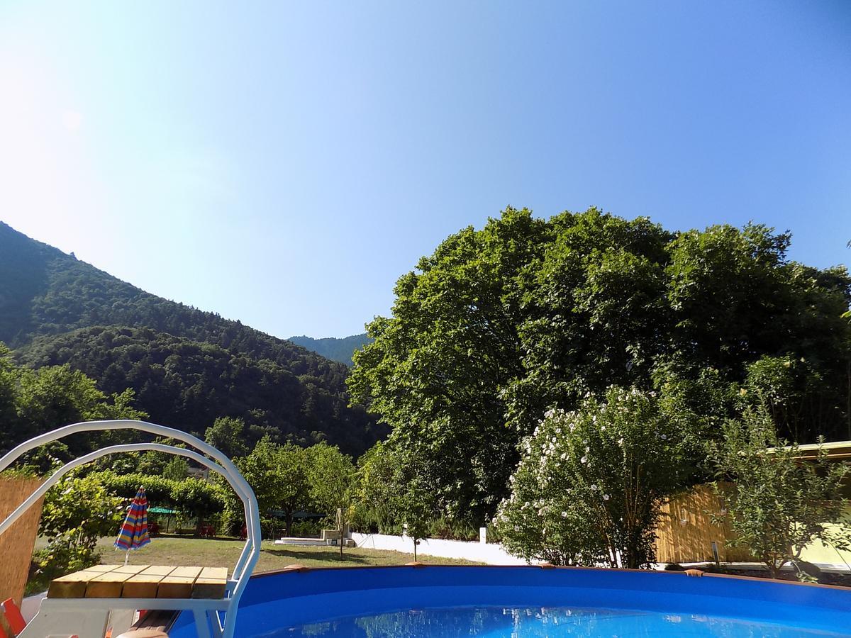 Guesthouse Eleftherios Калаврита Экстерьер фото