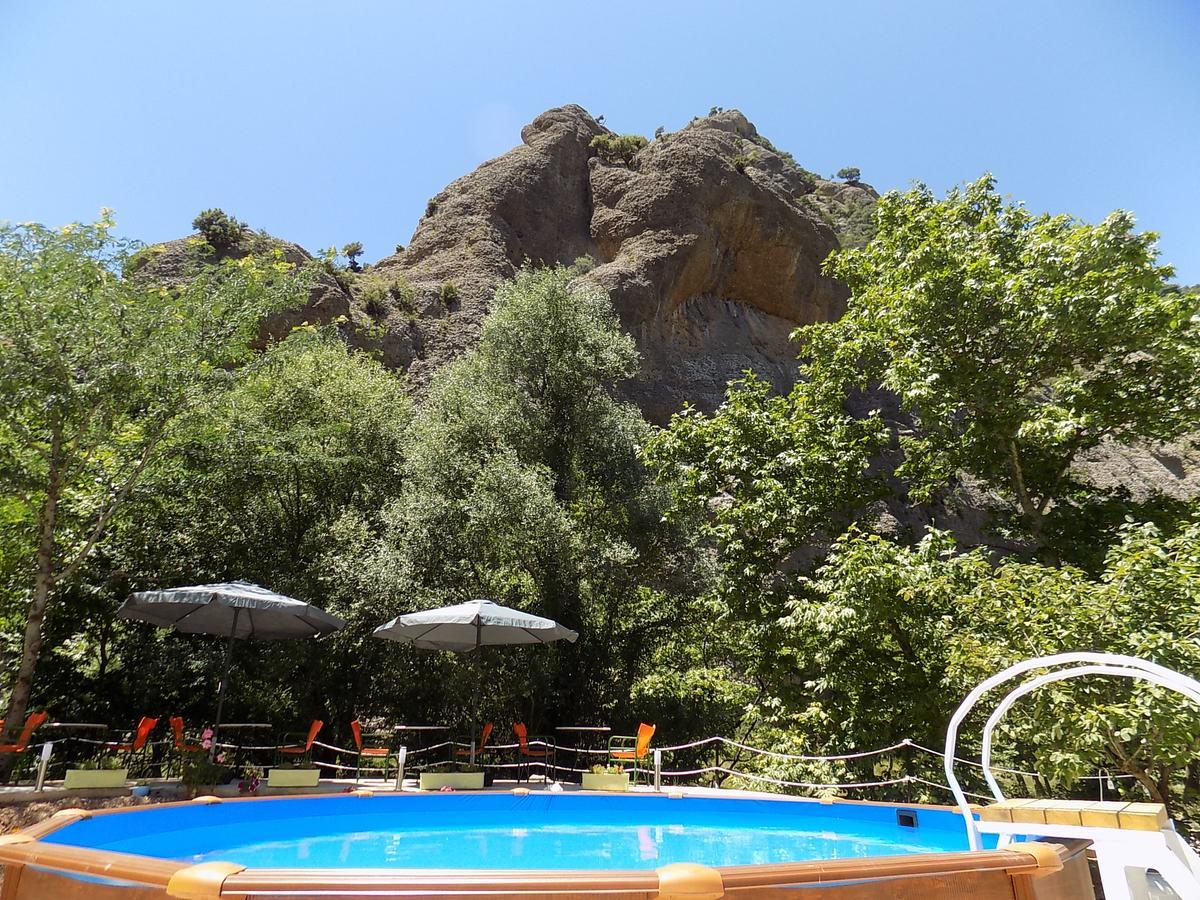 Guesthouse Eleftherios Калаврита Экстерьер фото